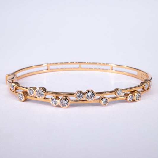 Seda Diamond Bangle