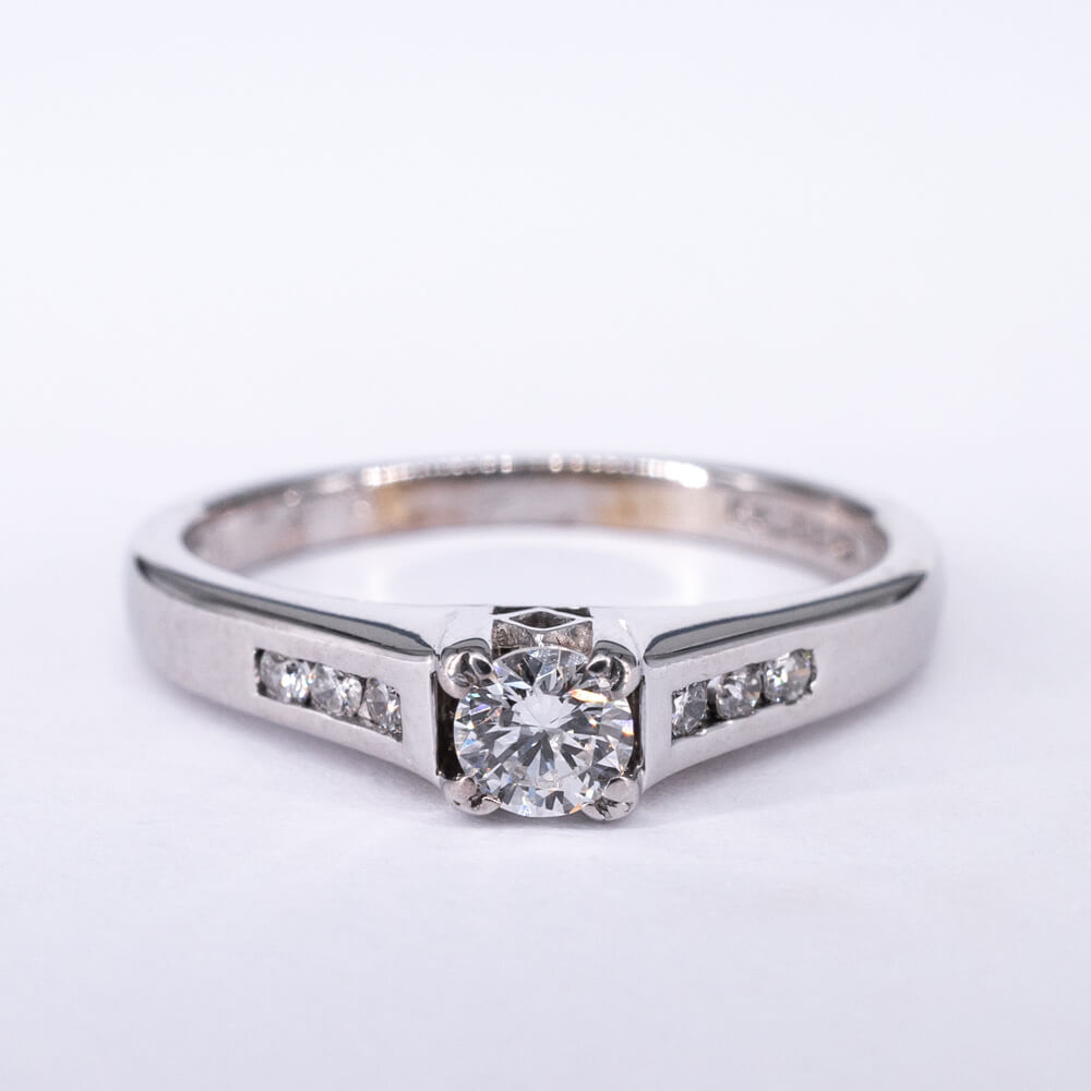 Veda Diamond Ring